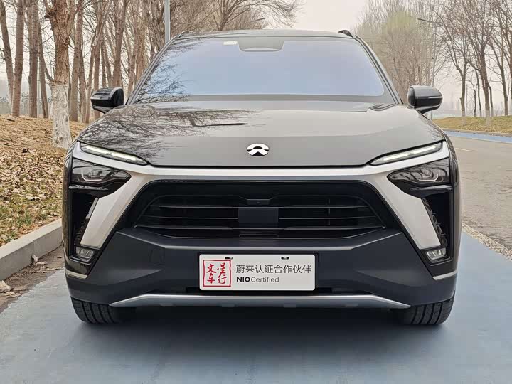 Фото 2 - Nio ES8