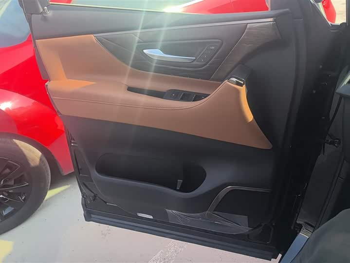 Фото 7 - Toyota Alphard