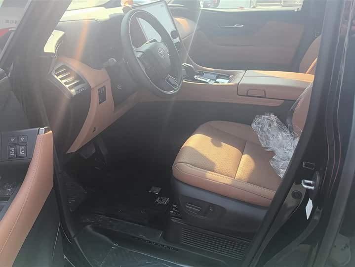 Фото 9 - Toyota Alphard