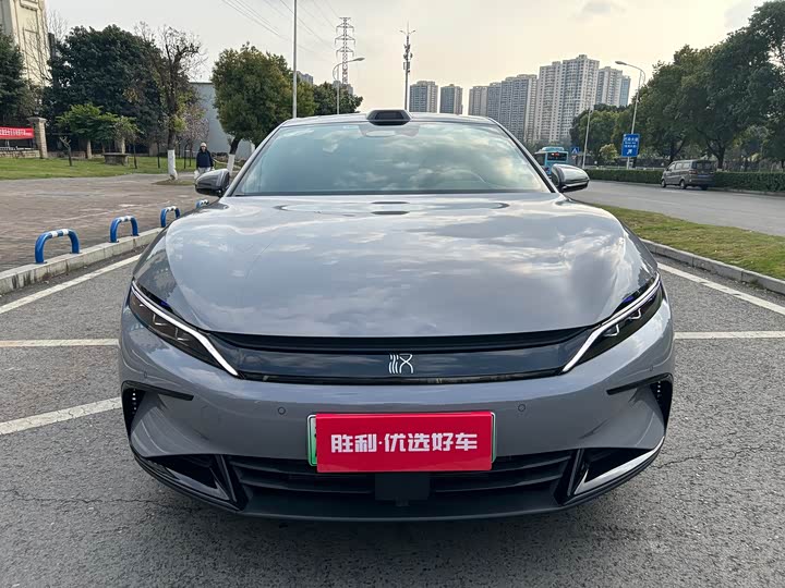 Фото 2 - BYD Han