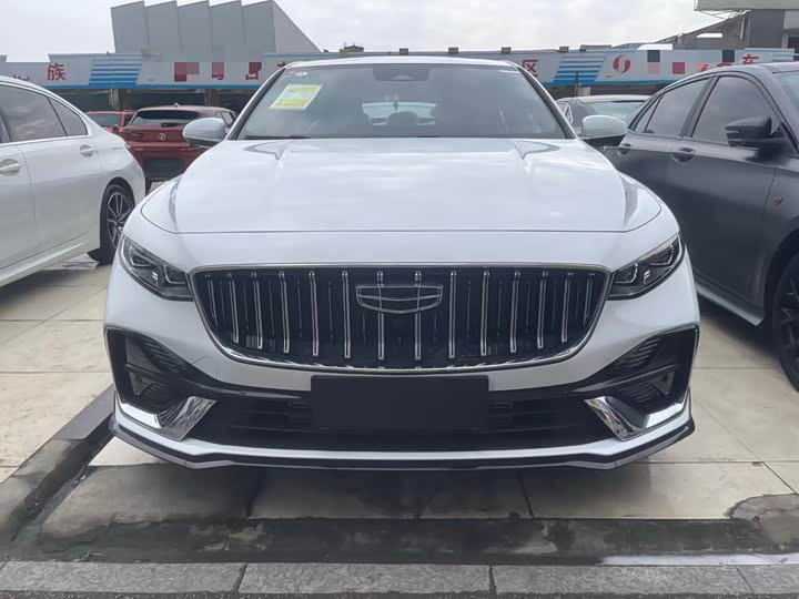 Фото 2 - Geely Preface