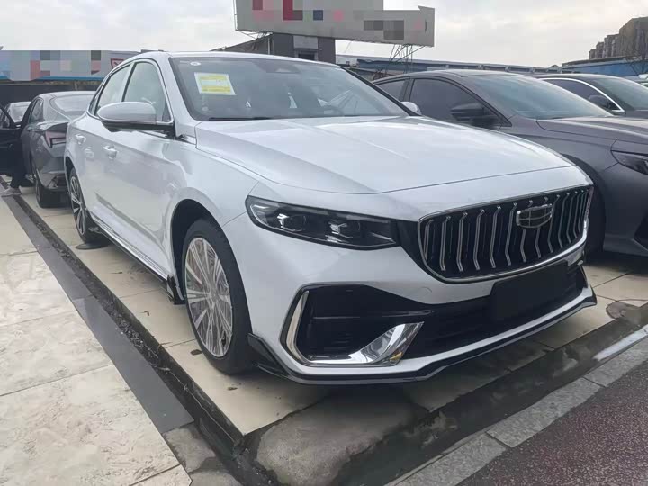 Фото 3 - Geely Preface