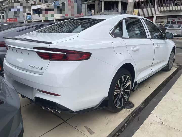 Фото 8 - Geely Preface