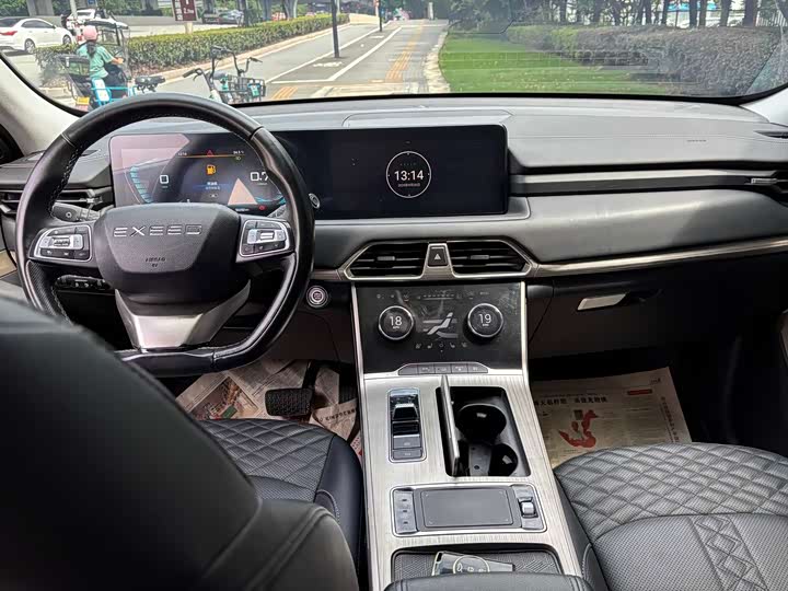 Фото 5 - Exeed TXL