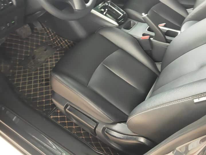 Фото 9 - Nissan Sylphy