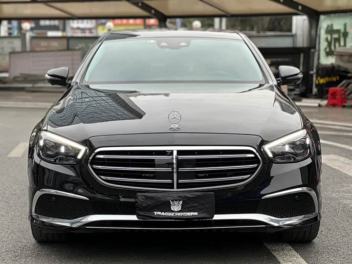 Фото 2 - Mercedes-Benz E-Class