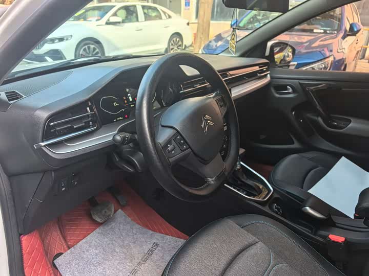 Photo 4 - Citroen C3-XR