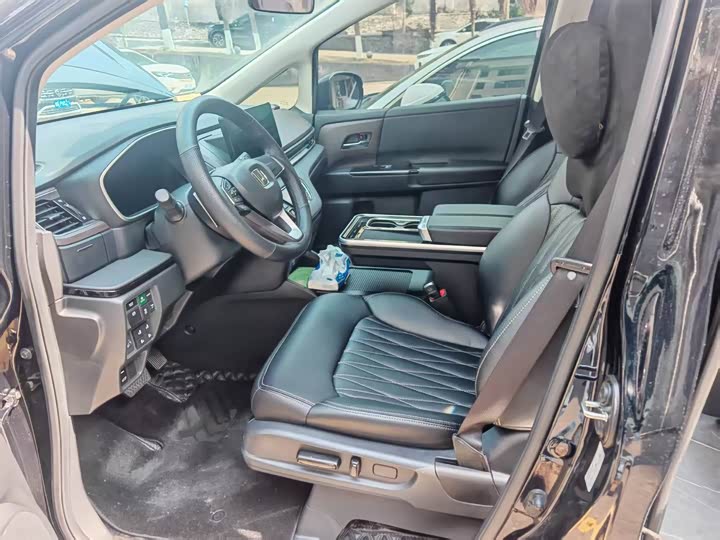 Фото 3 - Honda Odyssey