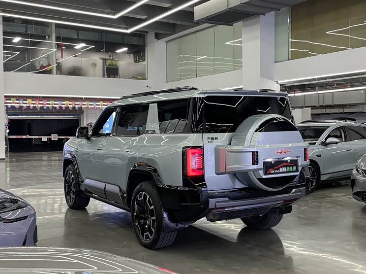 Фото 3 - BYD FangChengBao Leopard 8