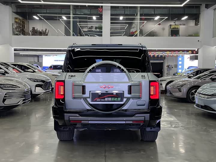 Фото 4 - BYD FangChengBao Leopard 8