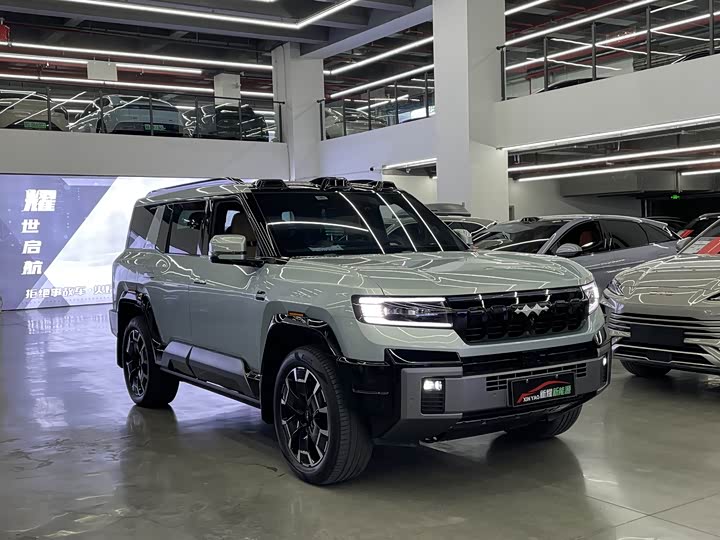 Фото 5 - BYD FangChengBao Leopard 8