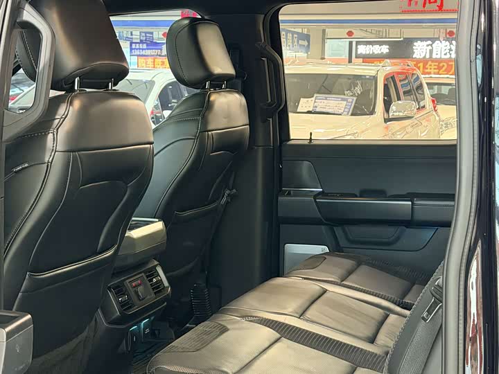 Фото 5 - Ford F-150 Raptor