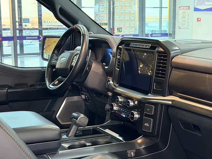 Фото 6 - Ford F-150 Raptor