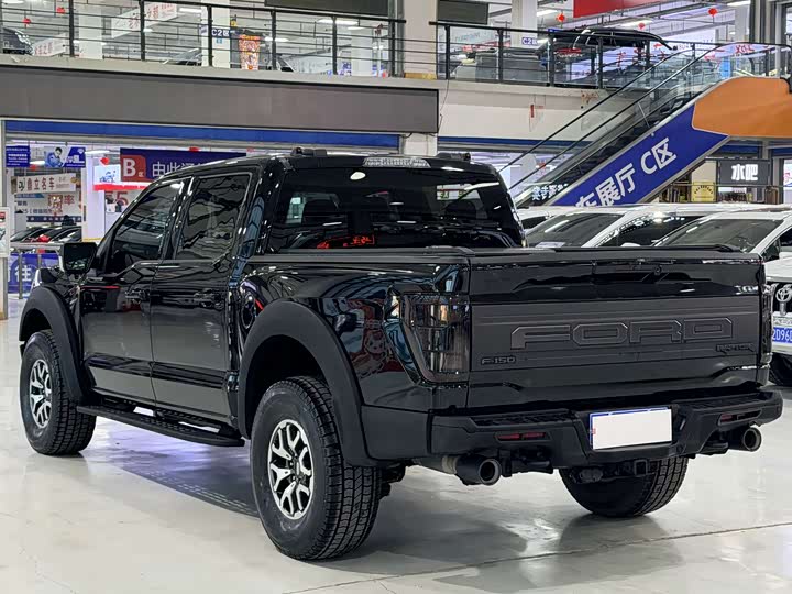 Фото 9 - Ford F-150 Raptor