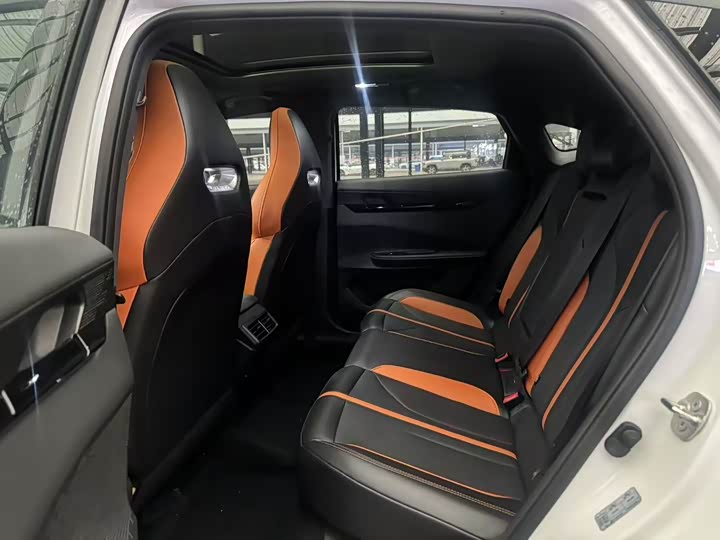 Фото 6 - Changan UNI-V