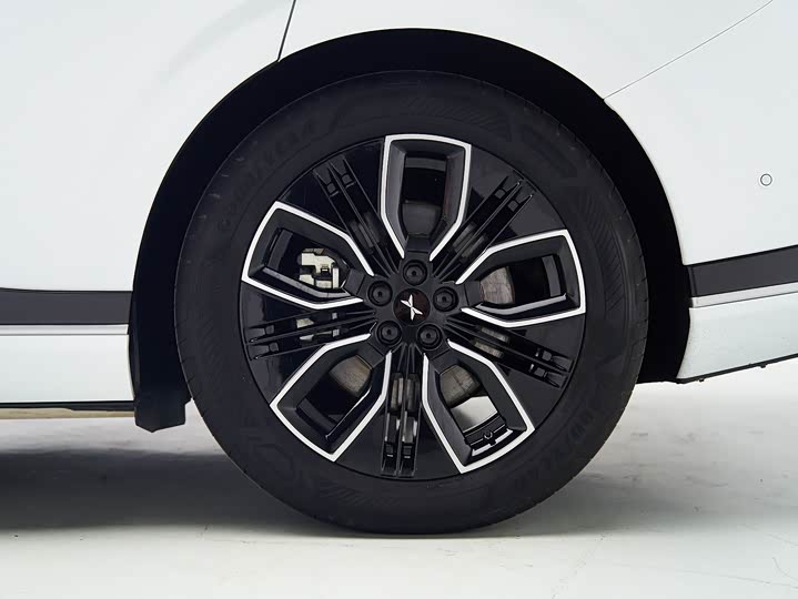 Фото 9 - XPeng G9