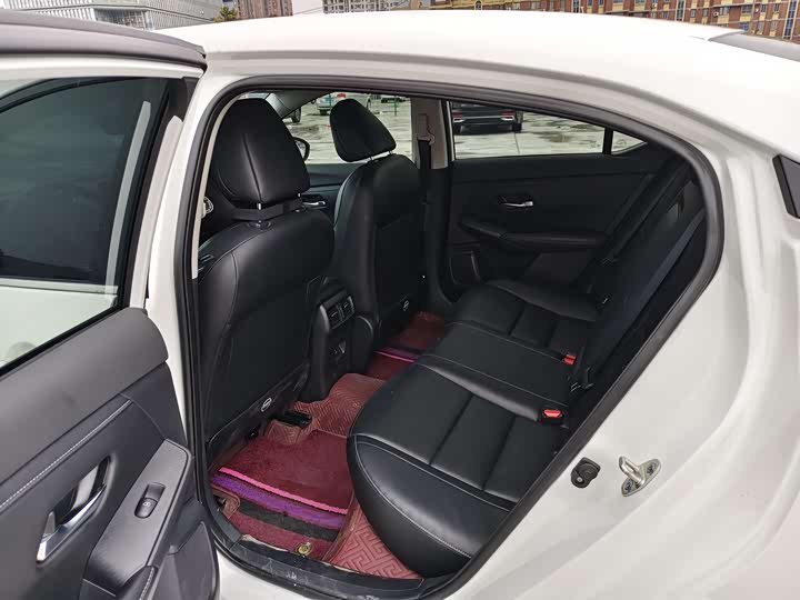 Фото 6 - Nissan Sylphy