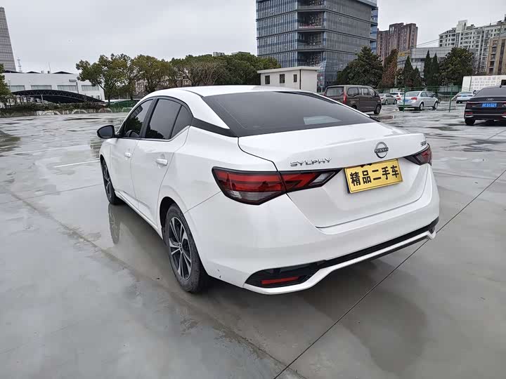Фото 9 - Nissan Sylphy