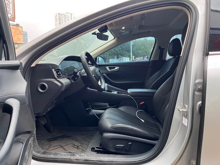 Фото 4 - Roewe D7