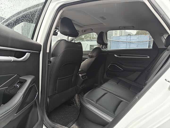 Фото 6 - Geely Emgrand