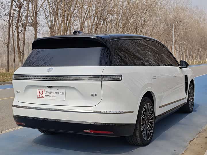 Photo 4 - Nio ES8
