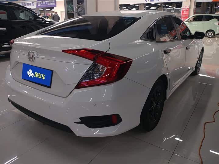 Фото 3 - Honda Civic