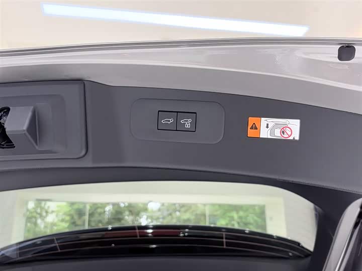 Фото 9 - Lexus NX