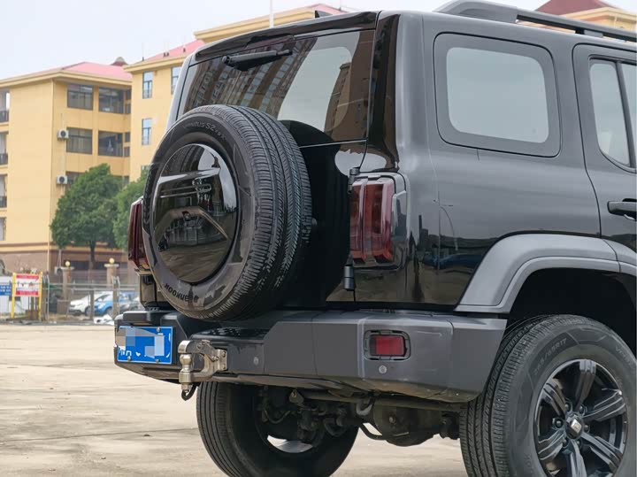 Фото 6 - Tank 300