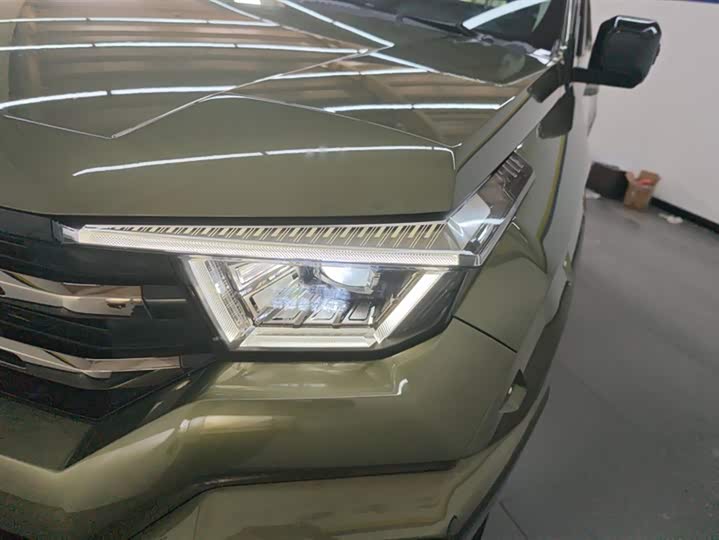 Photo 5 - Tank 400 Hybrid