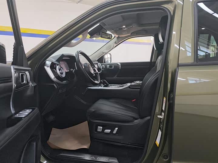 Photo 7 - Tank 400 Hybrid