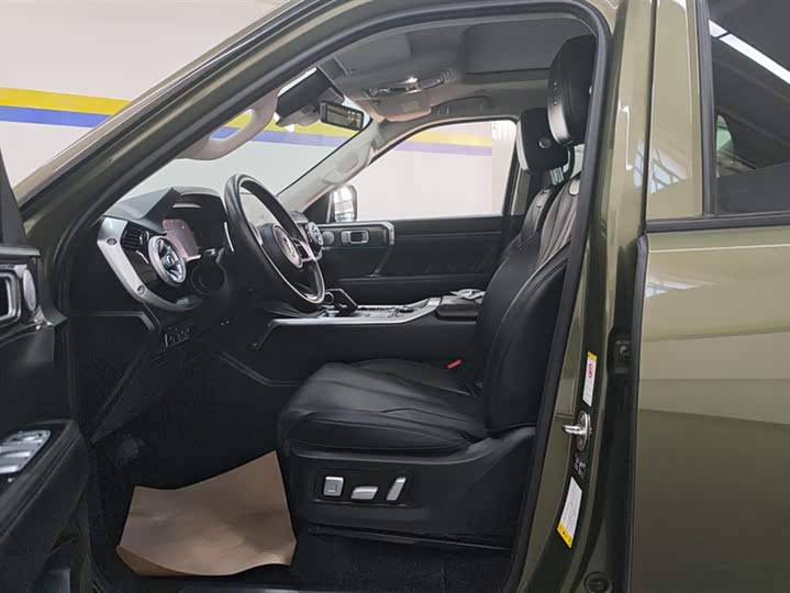 Photo 9 - Tank 400 Hybrid