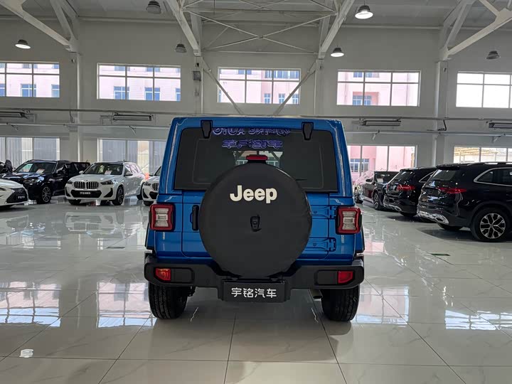 Photo 5 - Jeep Wrangler