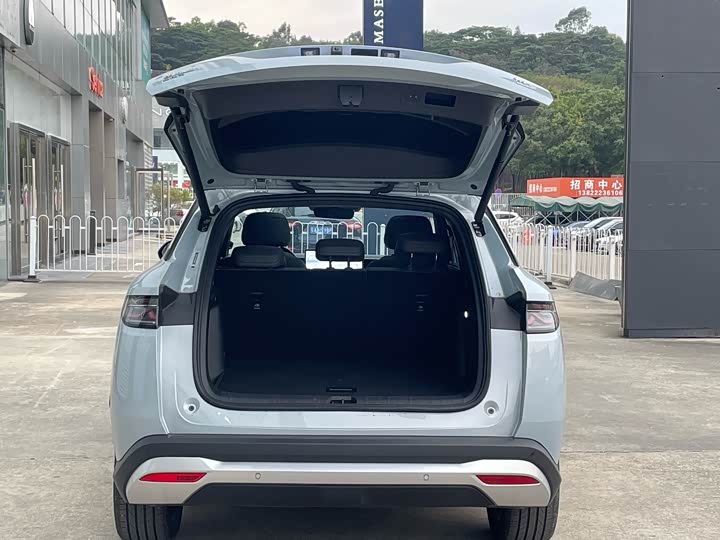 Фото 5 - BYD Song L DM-i Hybrid