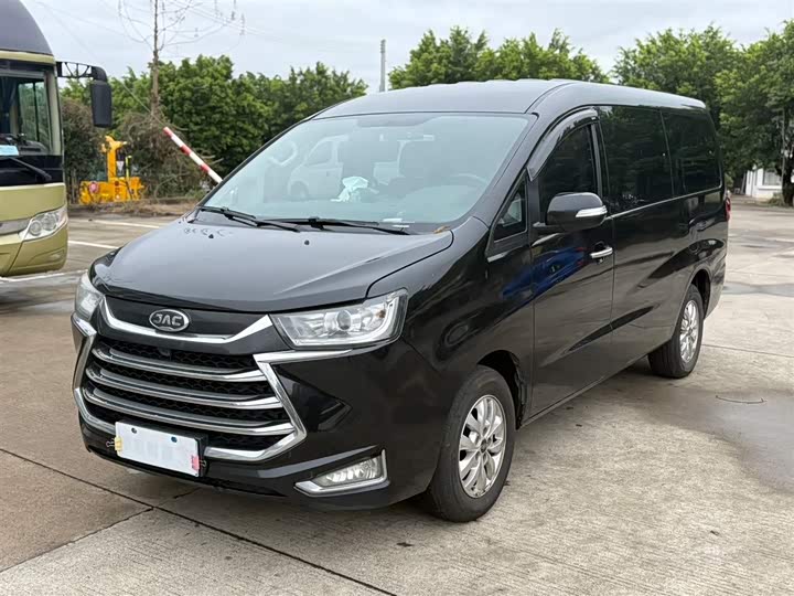 Фото 1 - JAC Refine M4