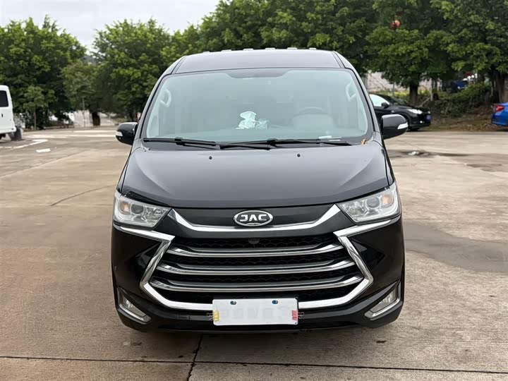 Фото 2 - JAC Refine M4