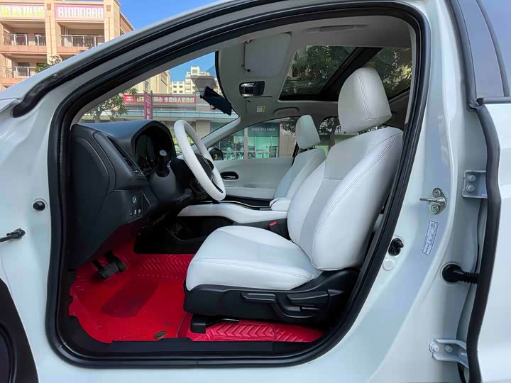 Фото 9 - Honda Vezel