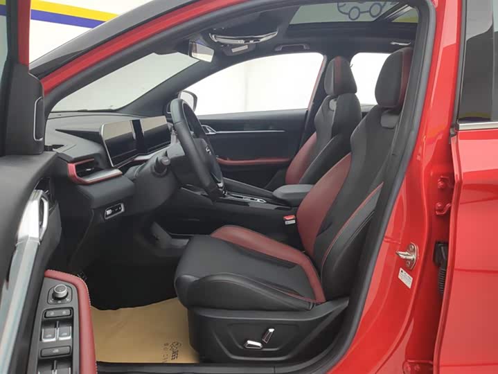 Фото 9 - Geely Coolray