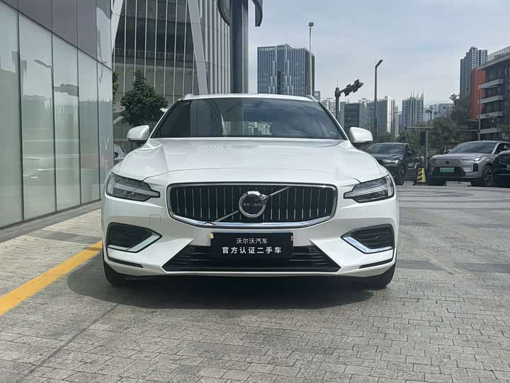 Фото 2 - Volvo V60