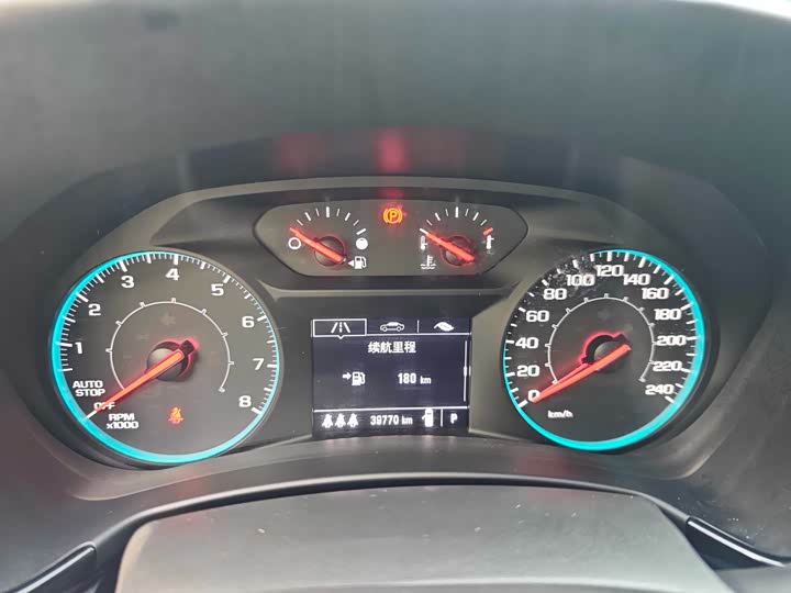 Фото 6 - Chevrolet Equinox