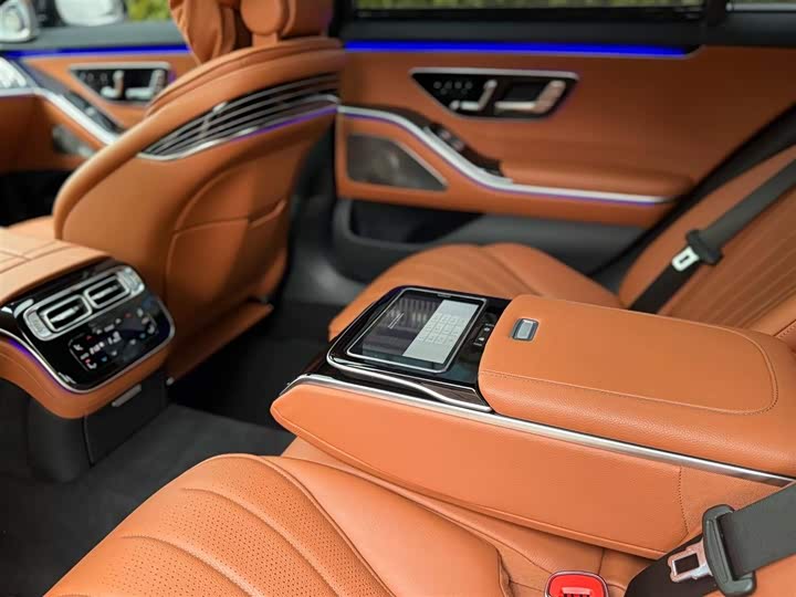 Фото 3 - Mercedes-Benz S-Class