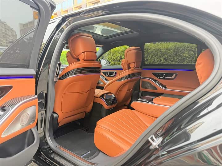 Фото 8 - Mercedes-Benz S-Class