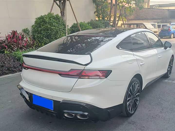 Фото 7 - MG Motor 7