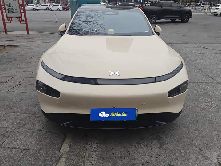 Фото 2 - XPeng P7