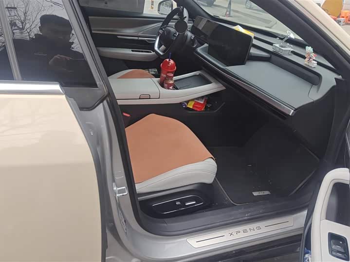 Фото 8 - XPeng P7