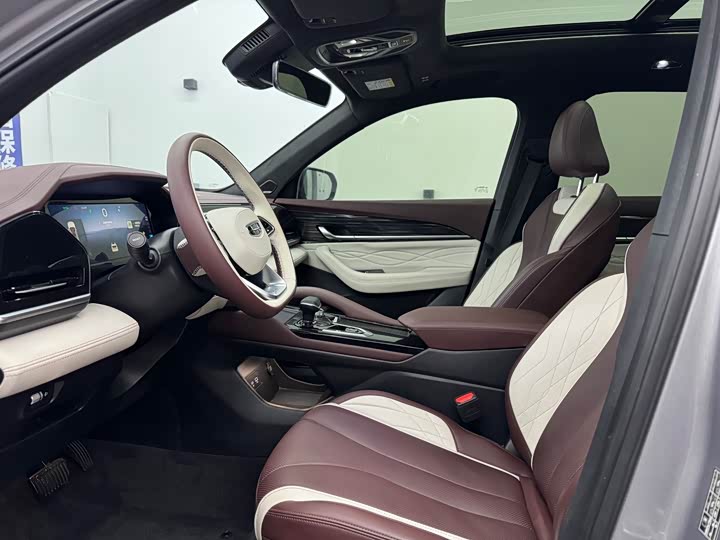 Photo 4 - Geely Monjaro