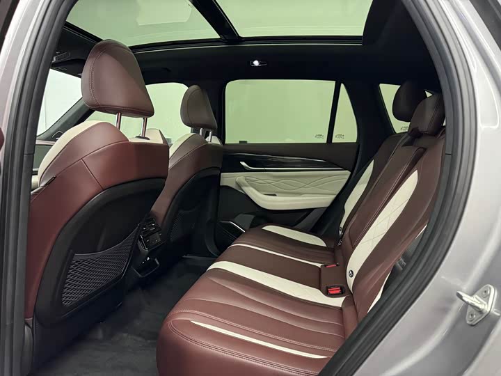 Photo 6 - Geely Monjaro