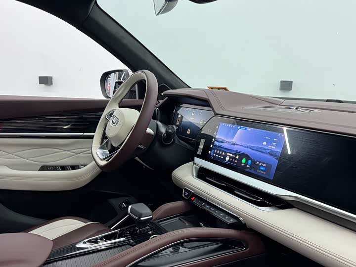 Photo 9 - Geely Monjaro