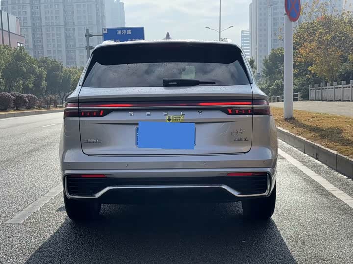 Фото 6 - Geely Monjaro