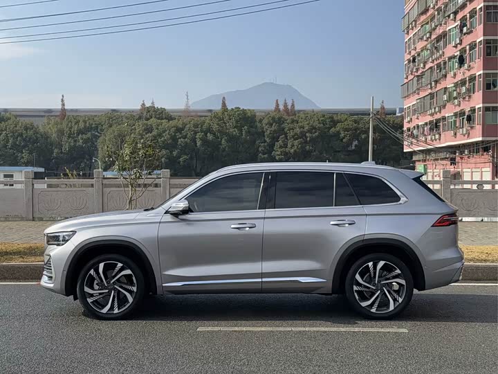 Фото 7 - Geely Monjaro