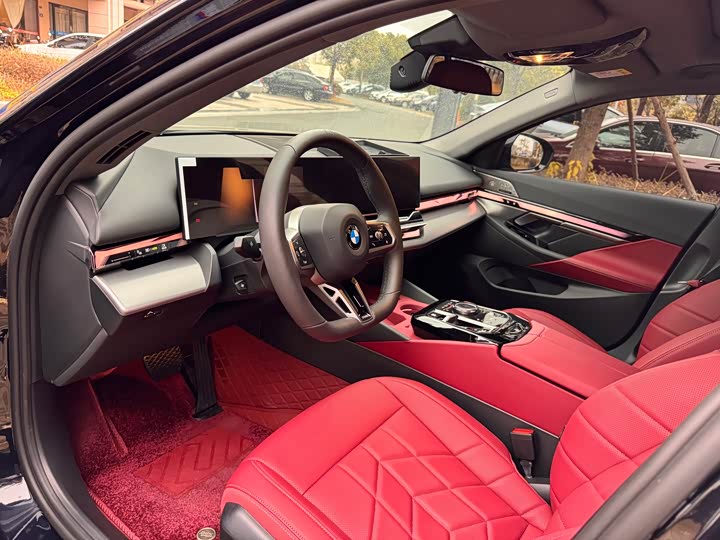 Фото 4 - BMW 5 Series